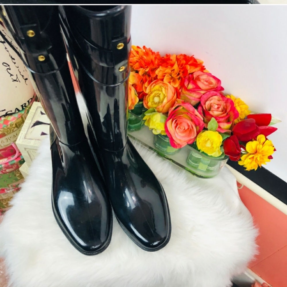 SOLD! - Picture 4 of 8